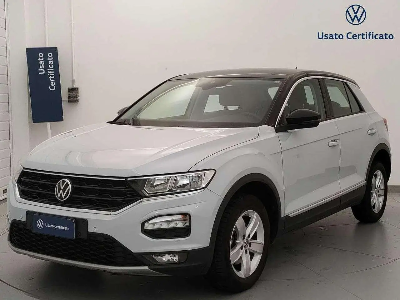 Photo 1 : Volkswagen T-roc 2021 Essence