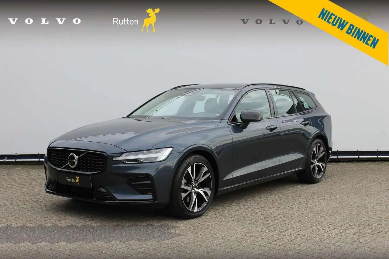 Photo 1 : Volvo V60 2024 Hybride