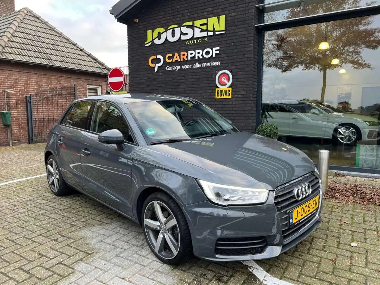 Photo 1 : Audi A1 2015 Petrol