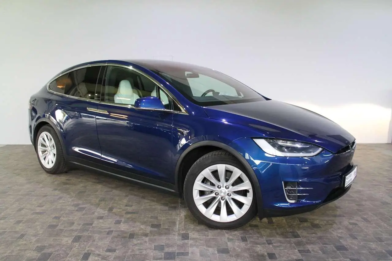 Photo 1 : Tesla Model X 2017 Électrique