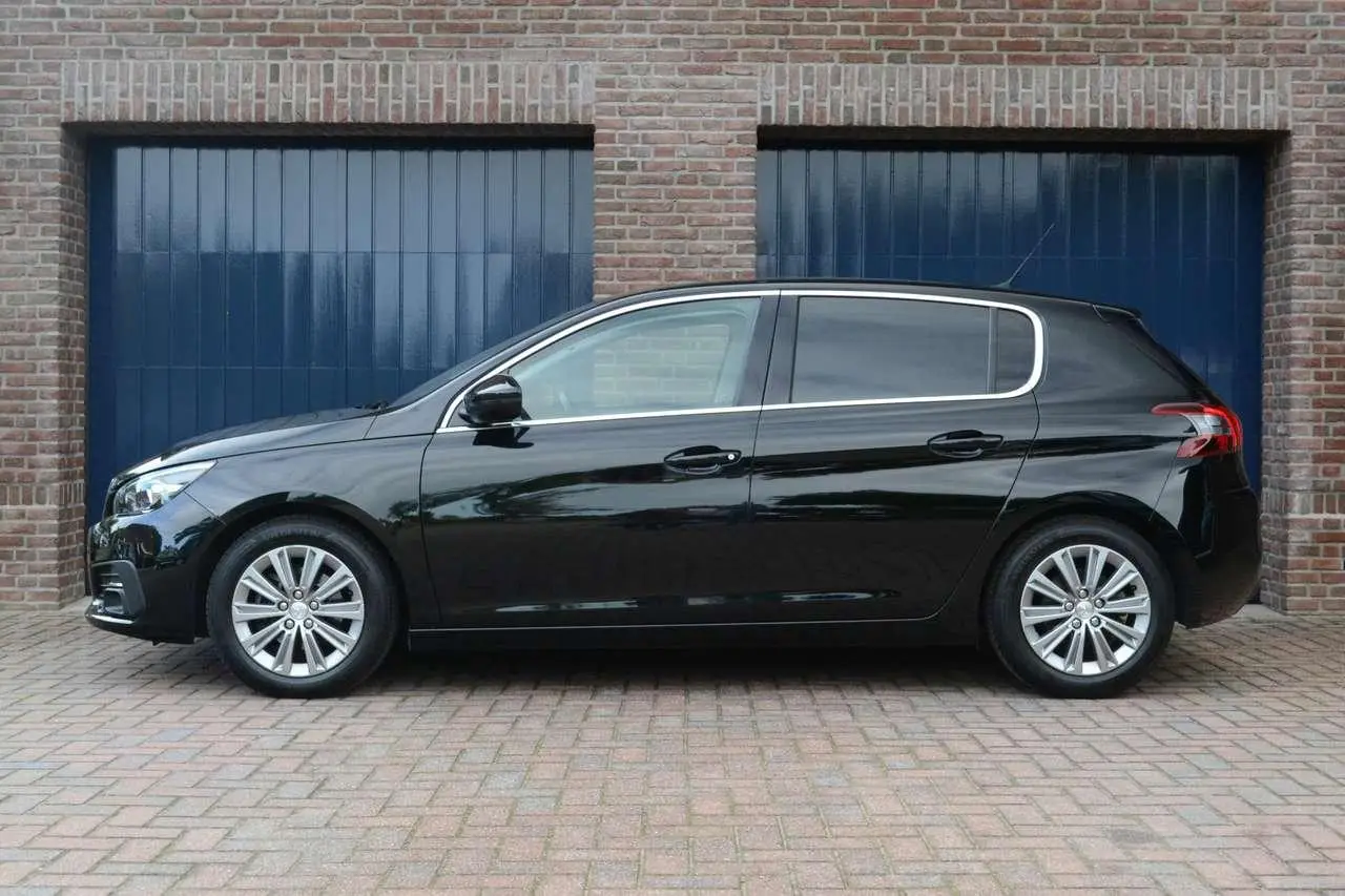 Photo 1 : Peugeot 308 2019 Petrol