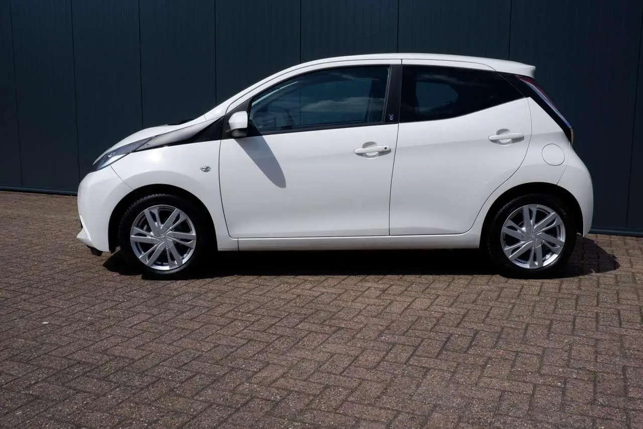 Photo 1 : Toyota Aygo 2018 Petrol