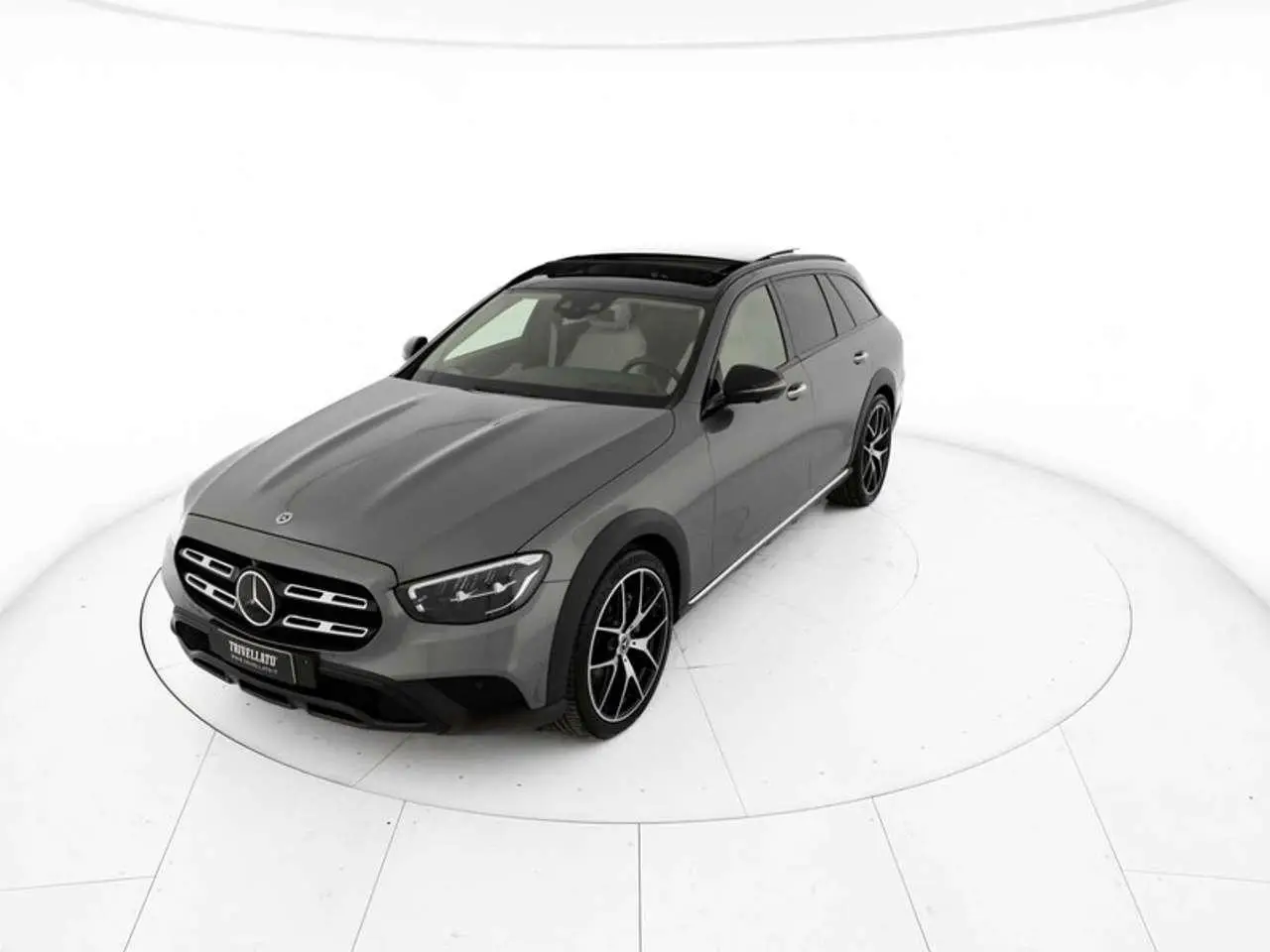 Photo 1 : Mercedes-benz Classe E 2022 Hybrid