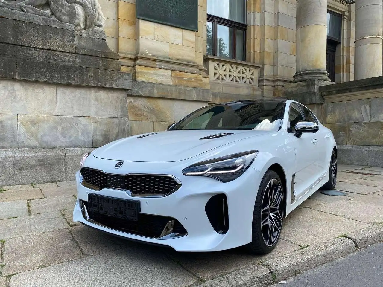 Photo 1 : Kia Stinger 2021 Petrol