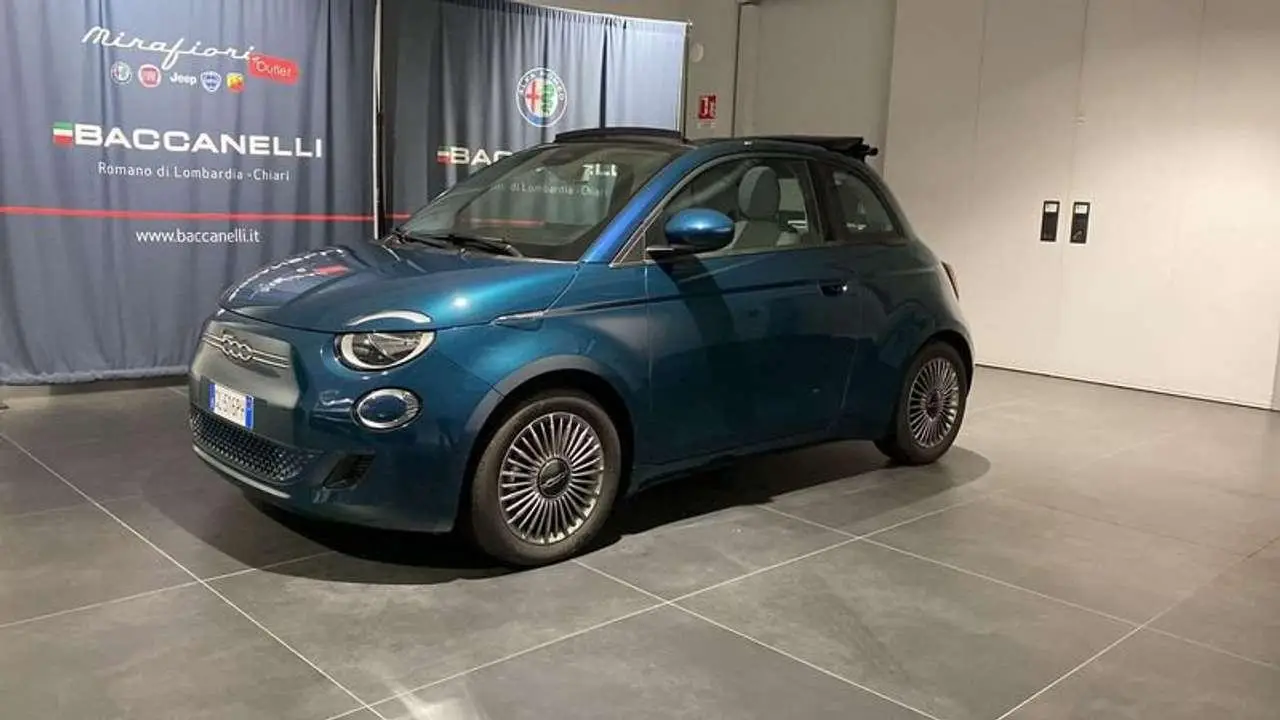 Photo 1 : Fiat 500 2022 Électrique