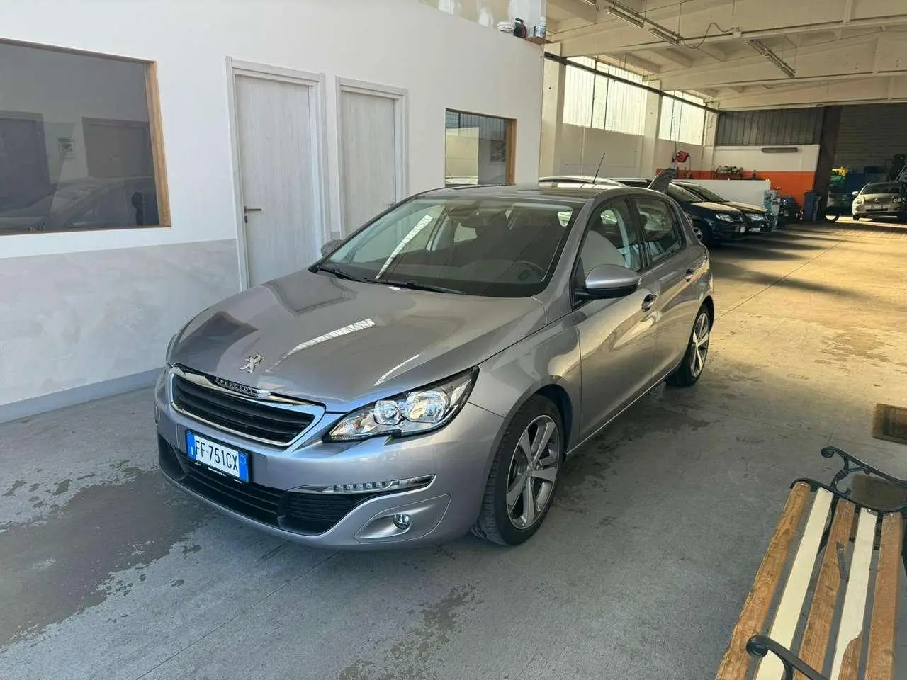 Photo 1 : Peugeot 308 2016 Petrol