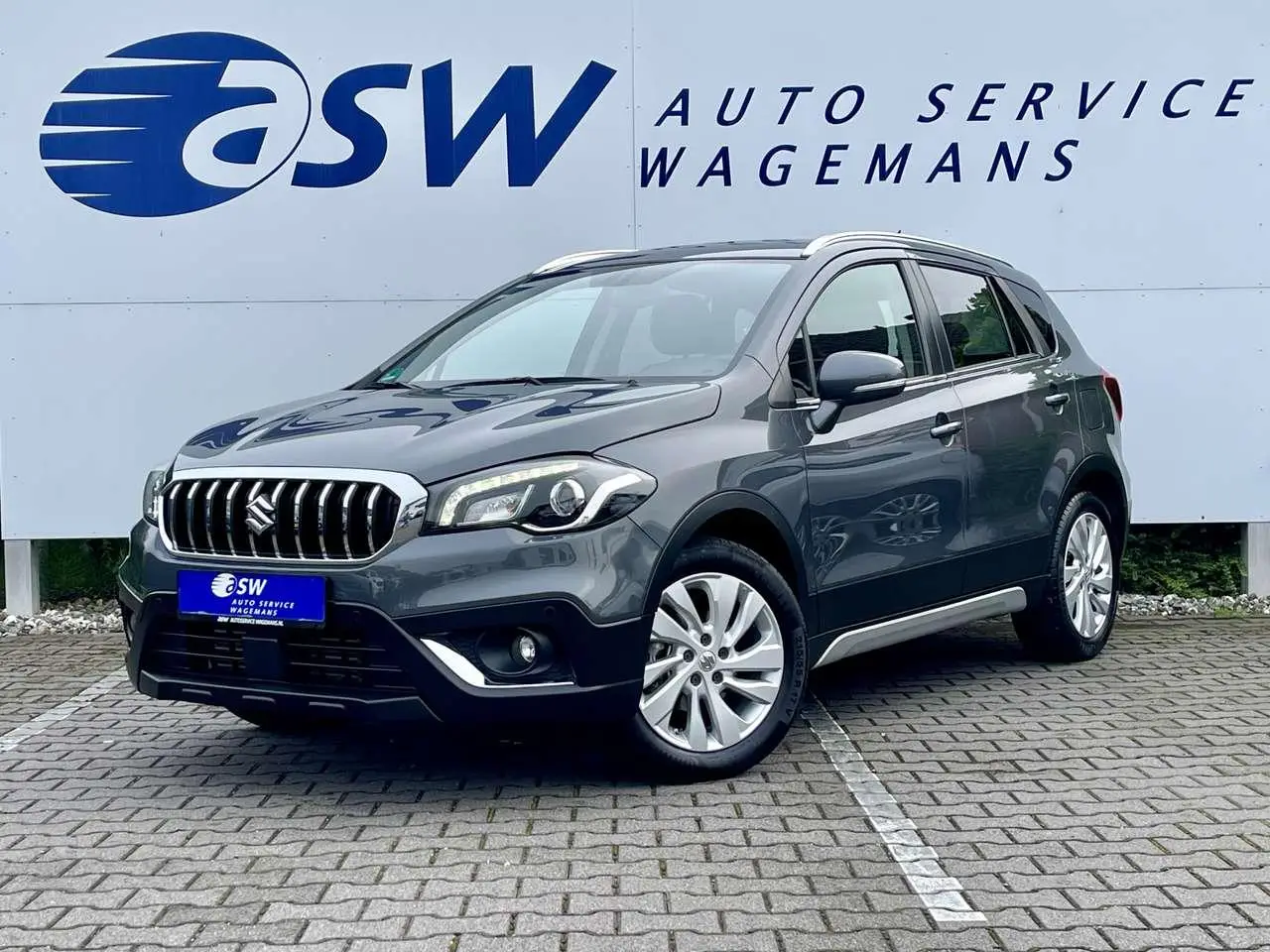 Photo 1 : Suzuki S-cross 2019 Petrol