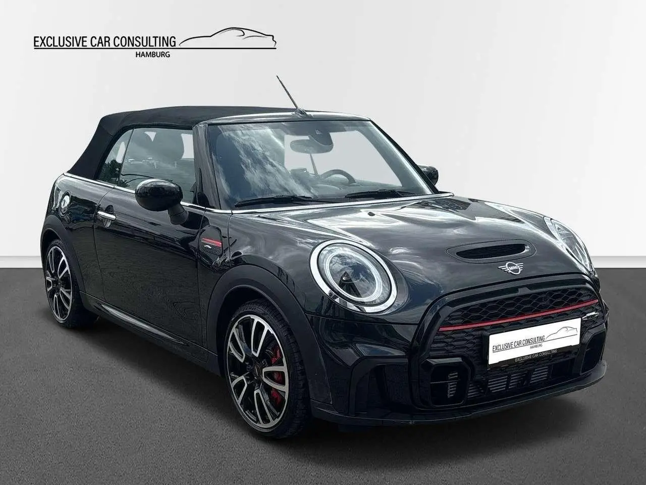 Photo 1 : Mini John Cooper Works 2023 Essence