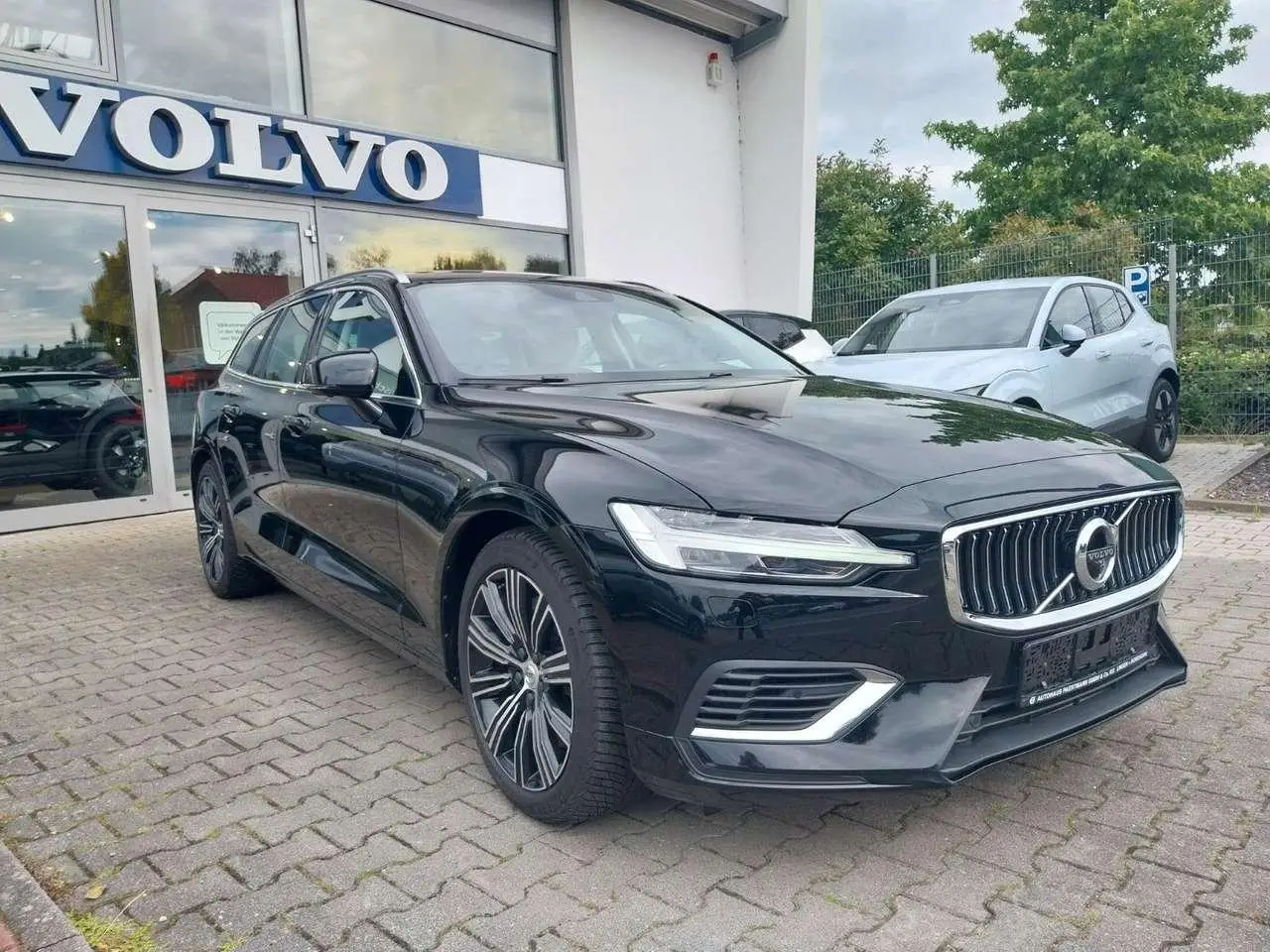 Photo 1 : Volvo V60 2020 Hybride