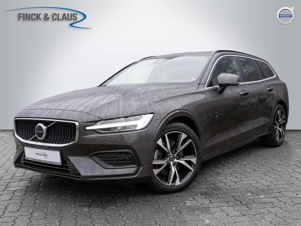 Photo 1 : Volvo V60 2023 Diesel