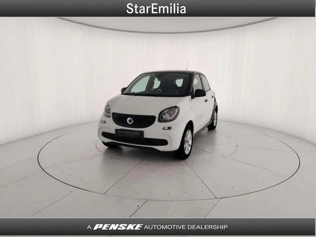 Photo 1 : Smart Forfour 2017 Petrol