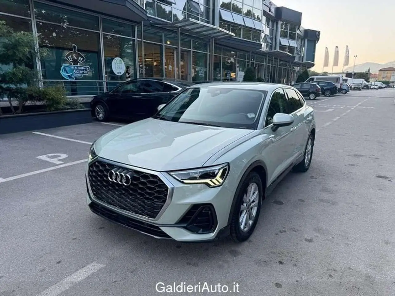 Photo 1 : Audi Q3 2022 Diesel