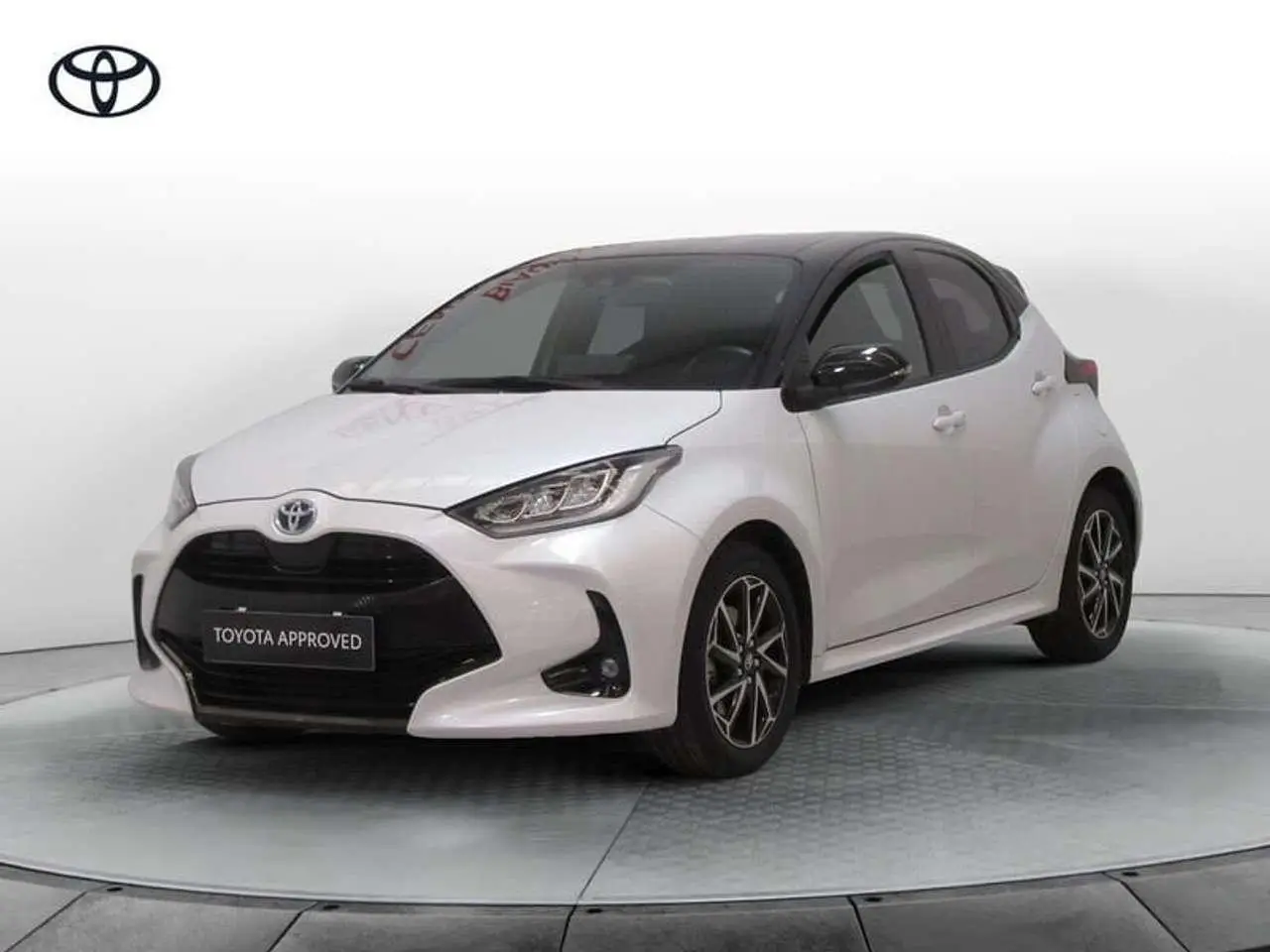 Photo 1 : Toyota Yaris 2023 Hybrid