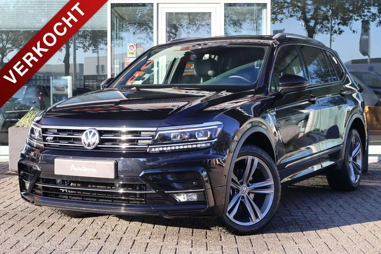 Photo 1 : Volkswagen Tiguan 2019 Essence