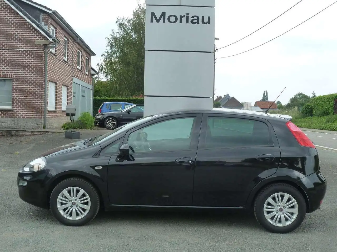 Photo 1 : Fiat Punto 2016 Petrol