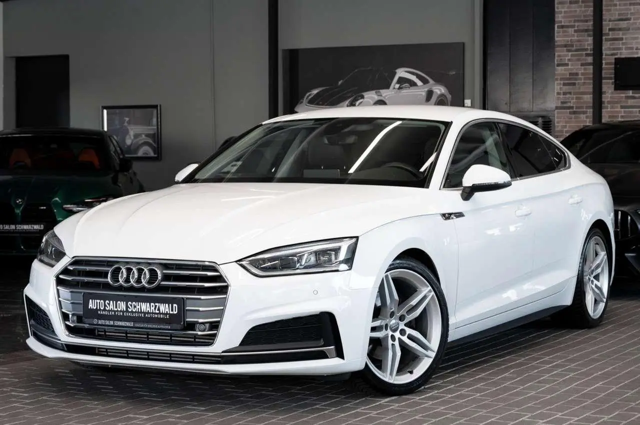 Photo 1 : Audi A5 2018 Petrol