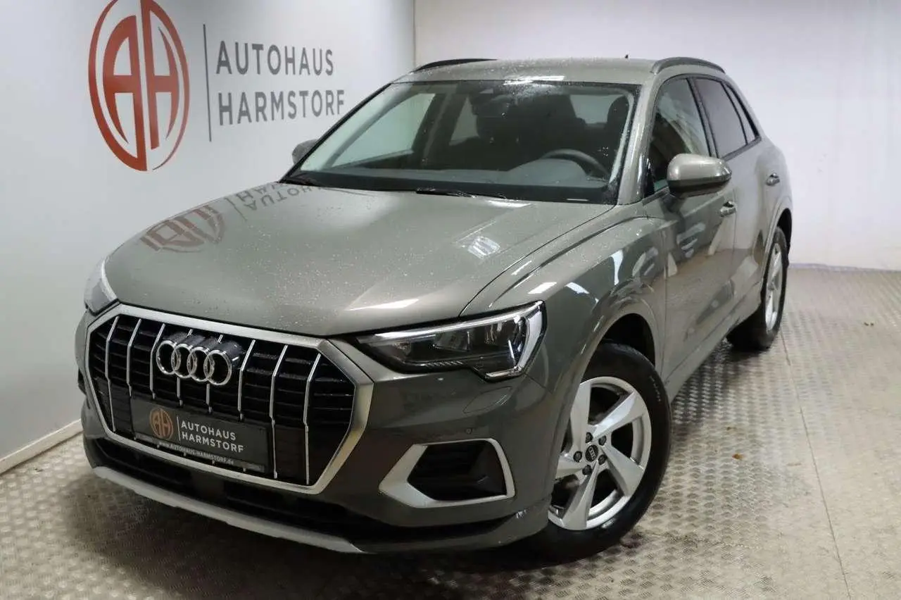 Photo 1 : Audi Q3 2024 Essence