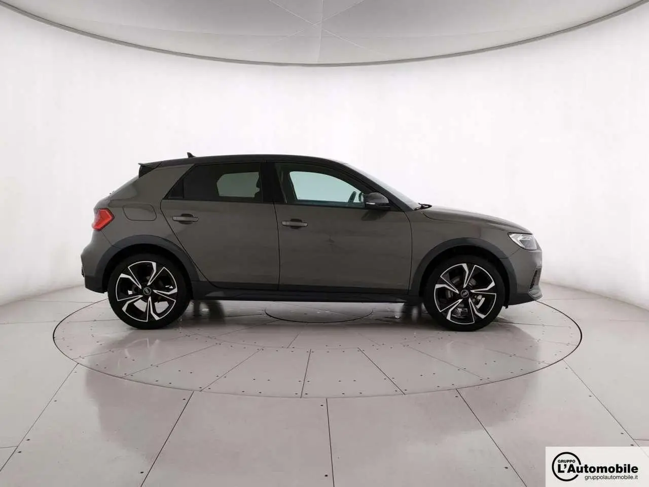 Photo 1 : Audi A1 2023 Essence