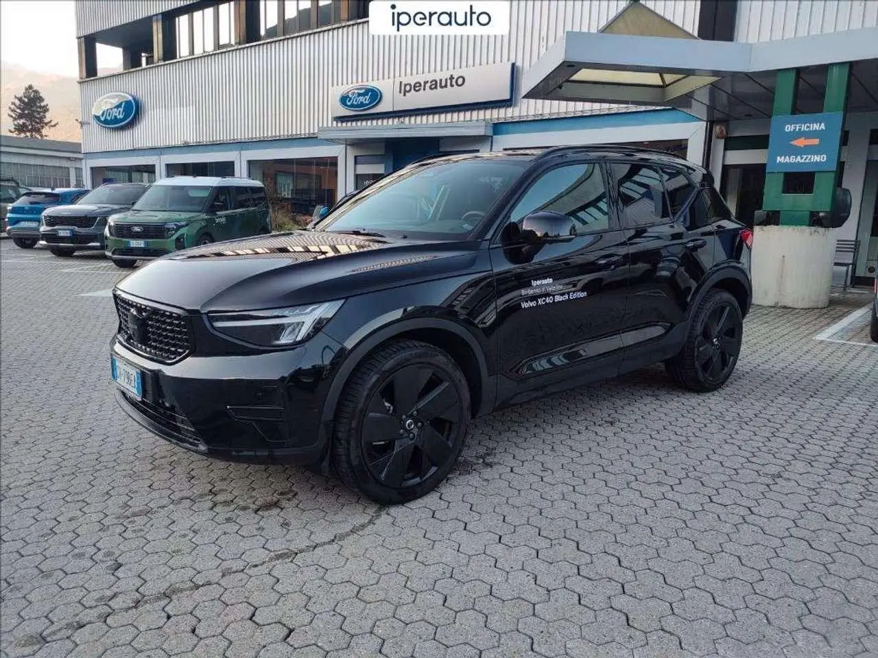 Photo 1 : Volvo Xc40 2024 Hybride