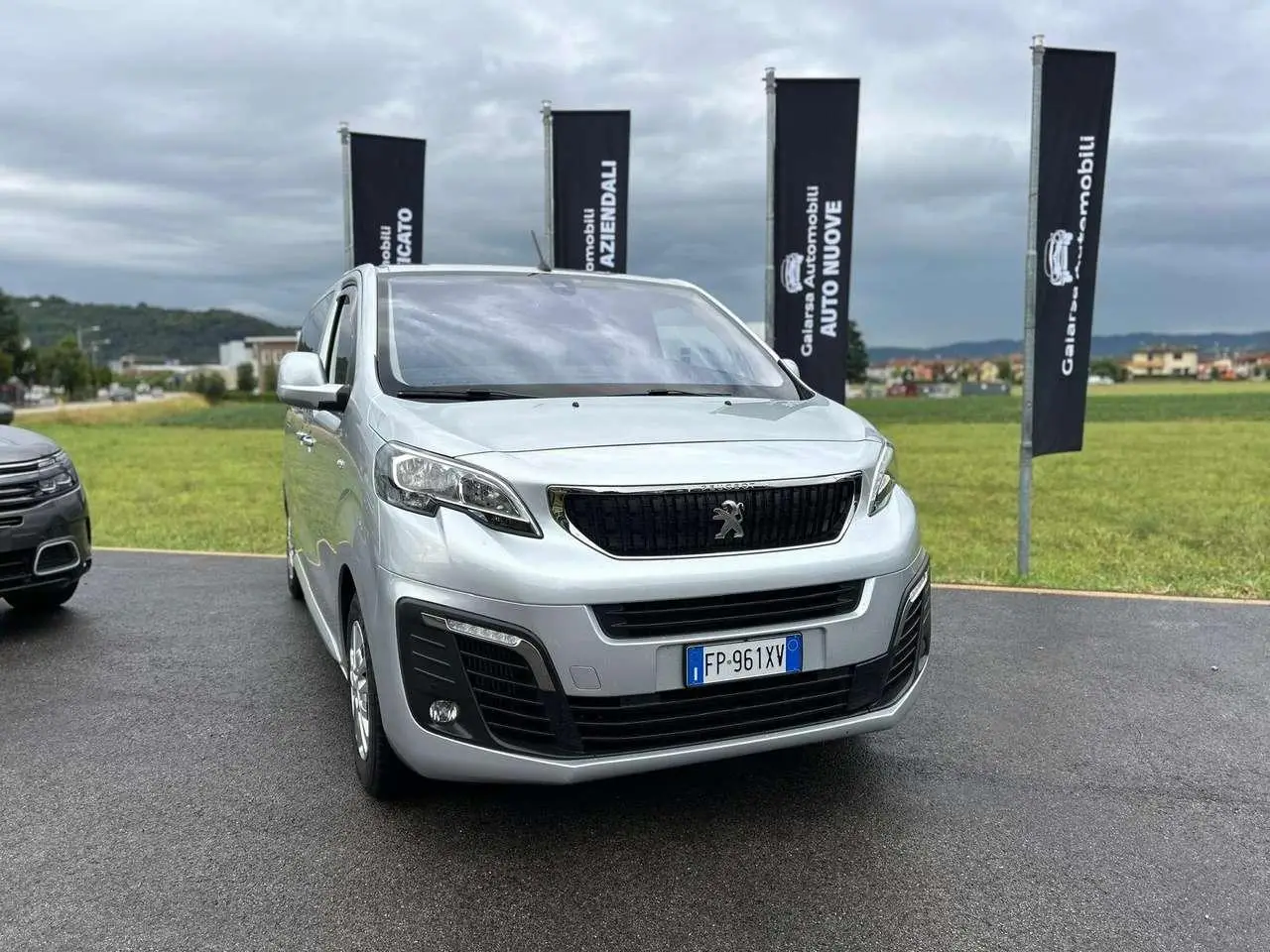 Photo 1 : Peugeot Traveller 2018 Diesel