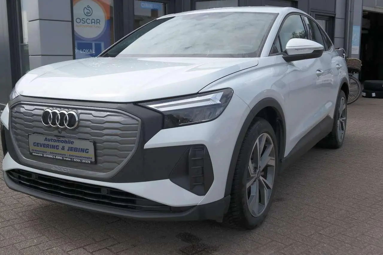 Photo 1 : Audi E-tron 2022 Électrique