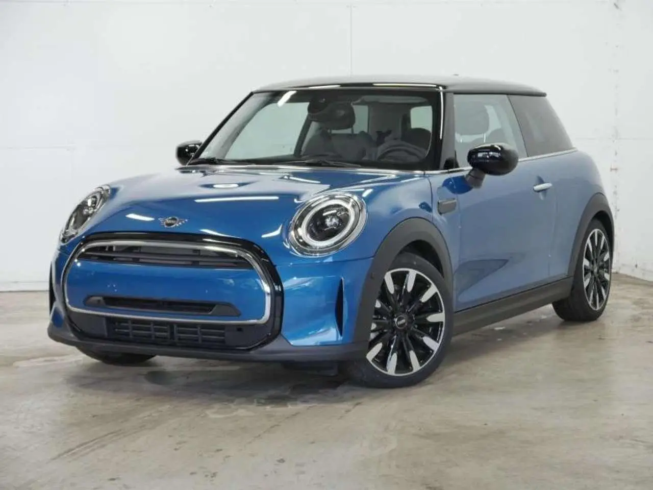 Photo 1 : Mini Cooper 2023 Petrol