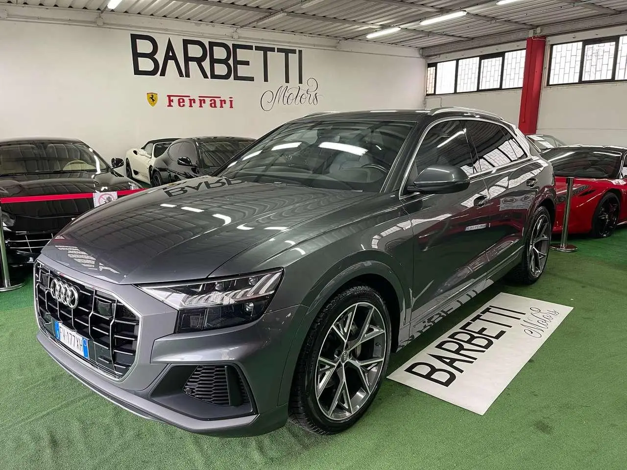 Photo 1 : Audi Q8 2019 Hybrid