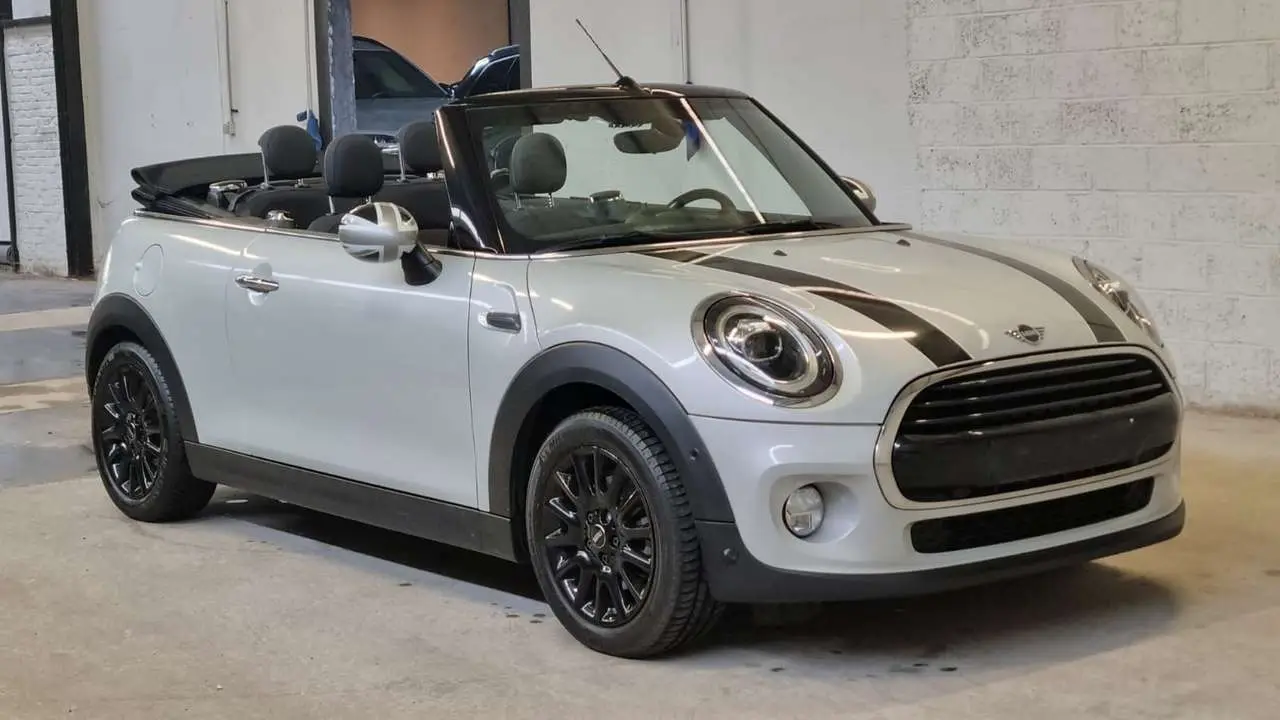 Photo 1 : Mini Cooper 2019 Essence