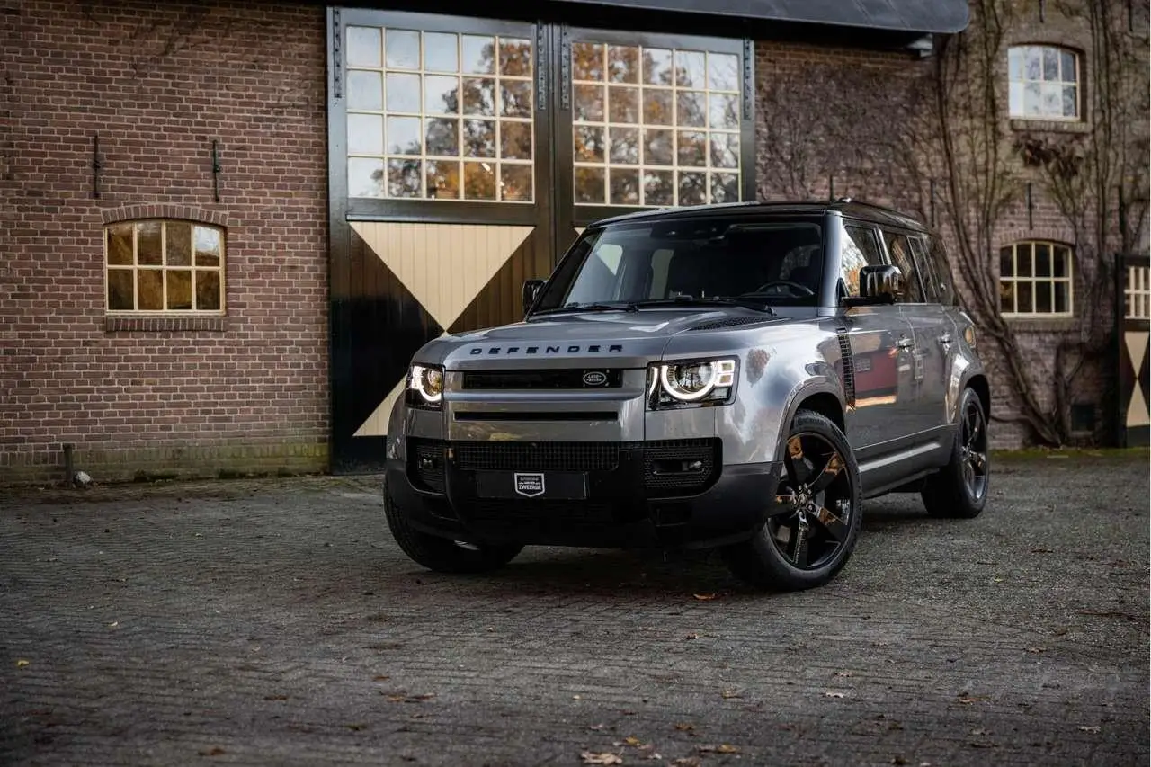 Photo 1 : Land Rover Defender 2020 Hybrid