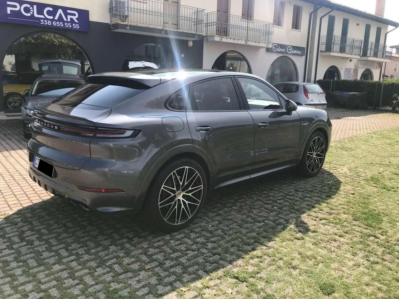 Photo 1 : Porsche Cayenne 2024 Hybrid