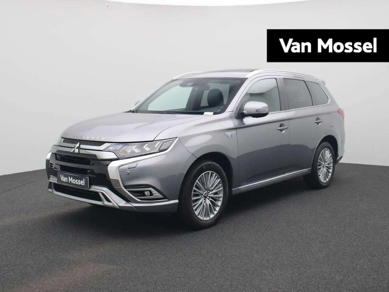 Photo 1 : Mitsubishi Outlander 2019 Hybride