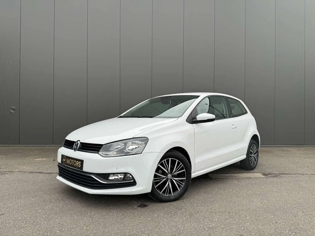 Photo 1 : Volkswagen Polo 2017 Petrol