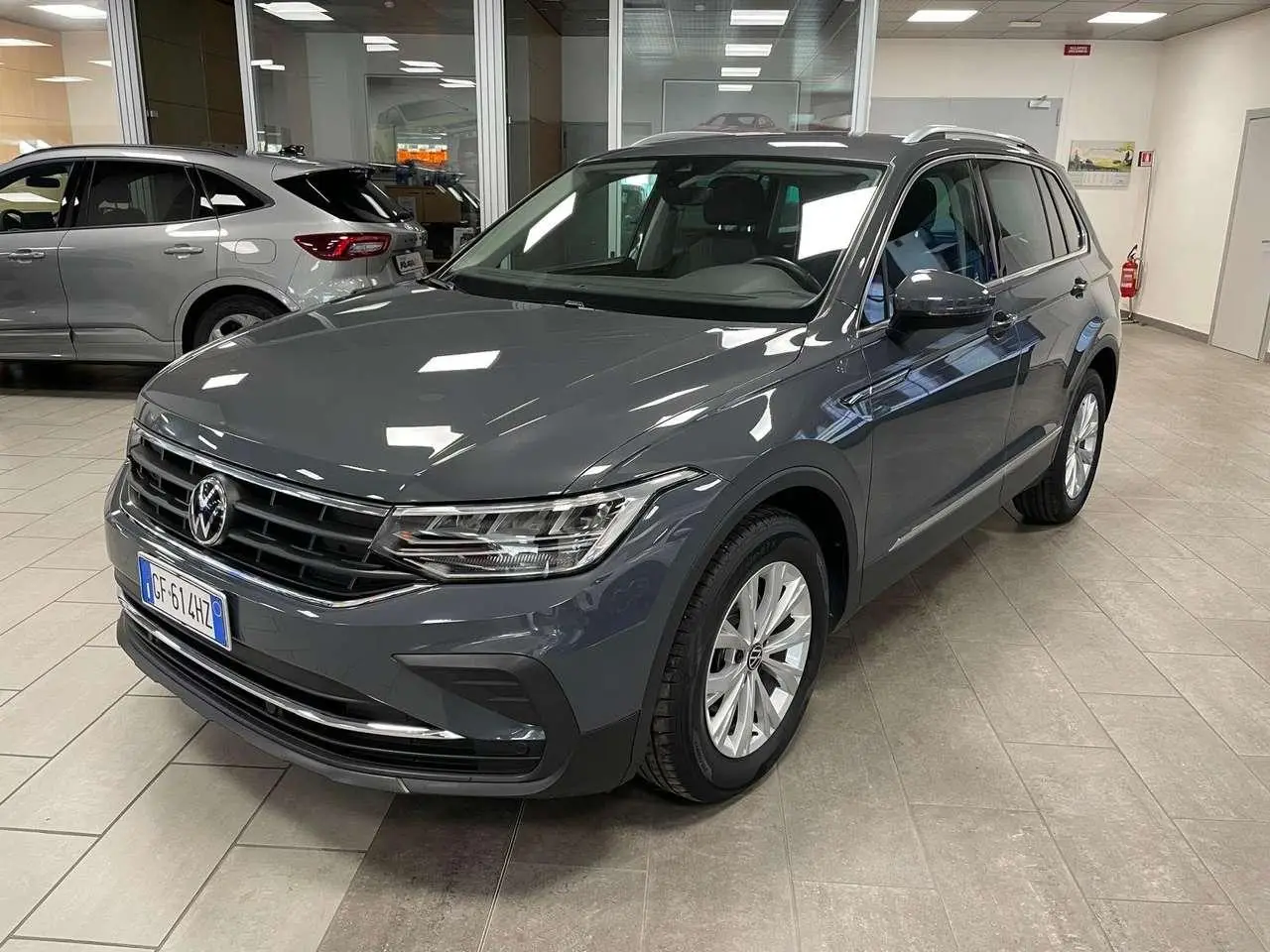 Photo 1 : Volkswagen Tiguan 2021 Essence