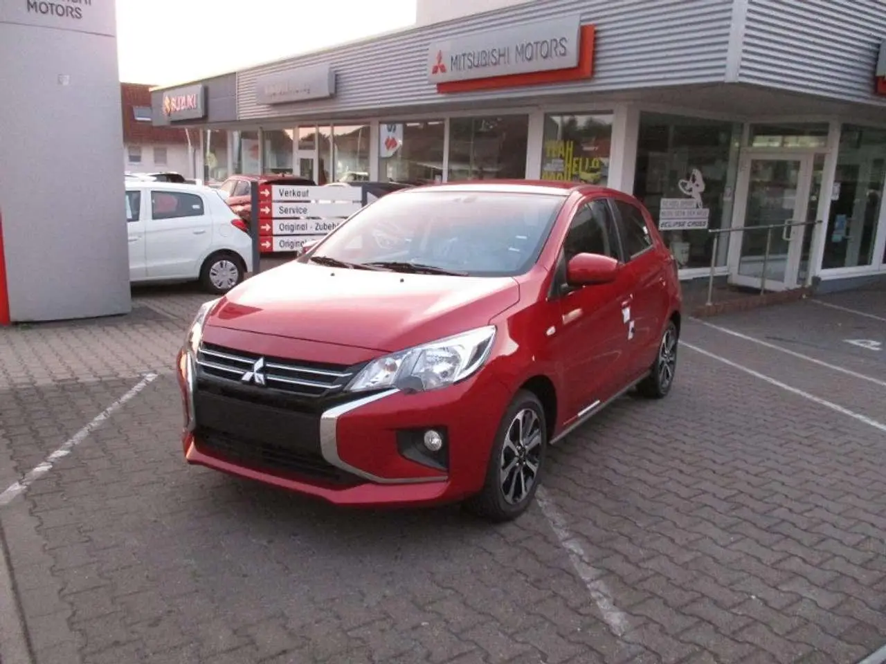 Photo 1 : Mitsubishi Space Star 2024 Petrol