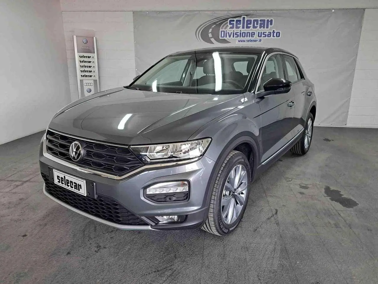 Photo 1 : Volkswagen T-roc 2021 Petrol