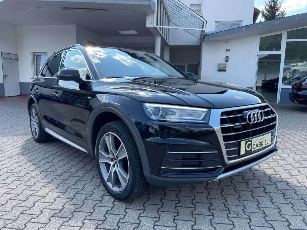 Photo 1 : Audi Q5 2020 Petrol