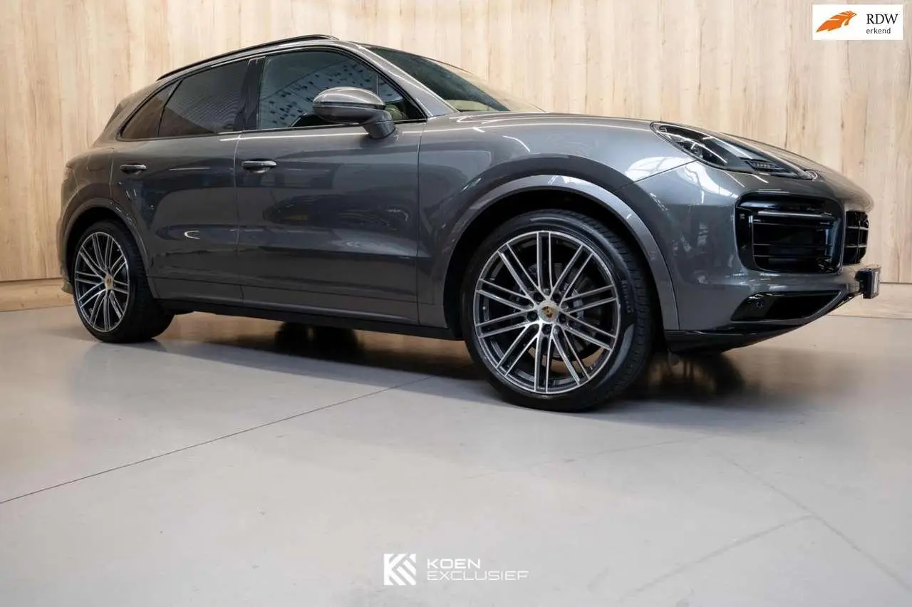 Photo 1 : Porsche Cayenne 2020 Essence