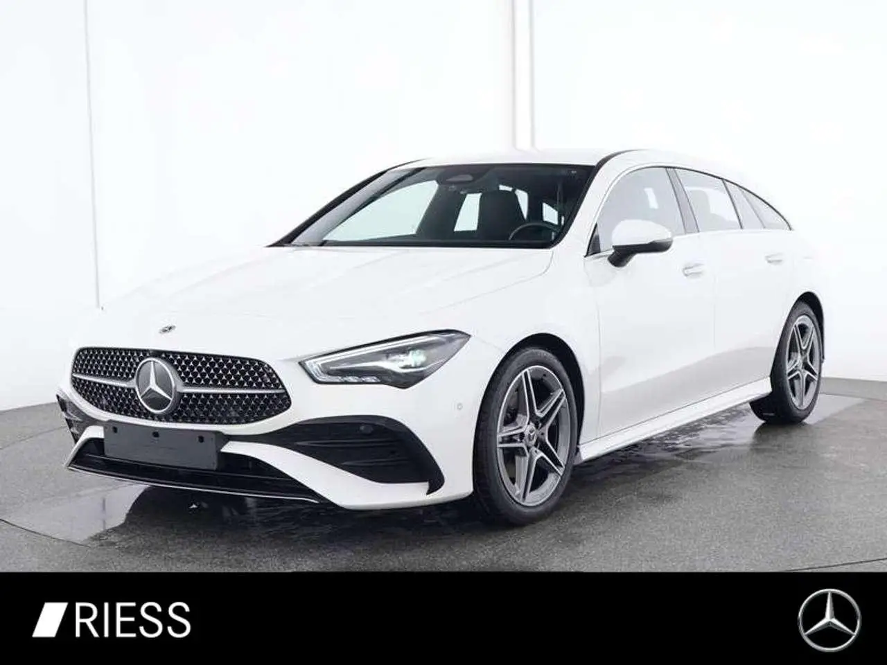 Photo 1 : Mercedes-benz Classe Cla 2023 Petrol