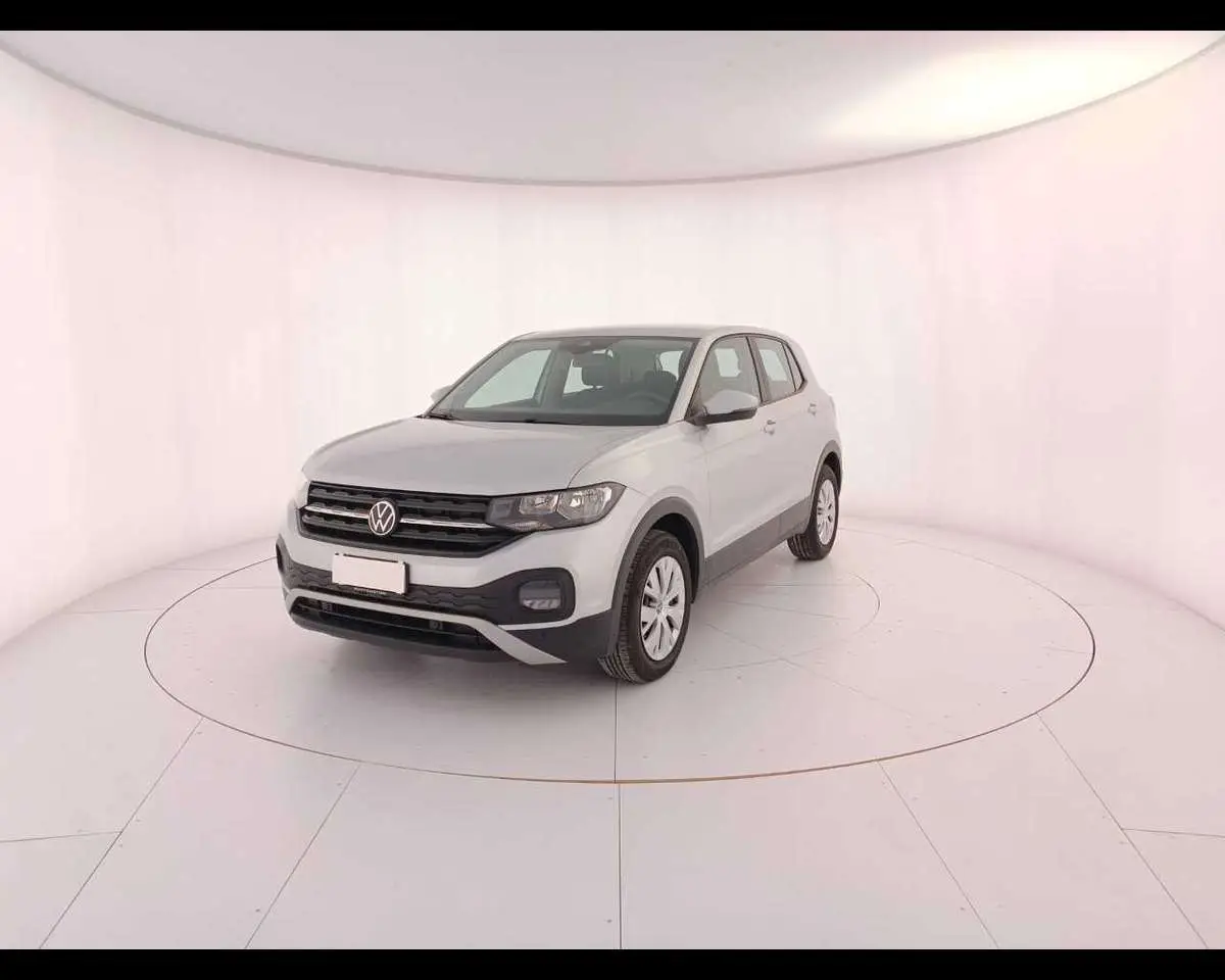 Photo 1 : Volkswagen T-cross 2021 Essence