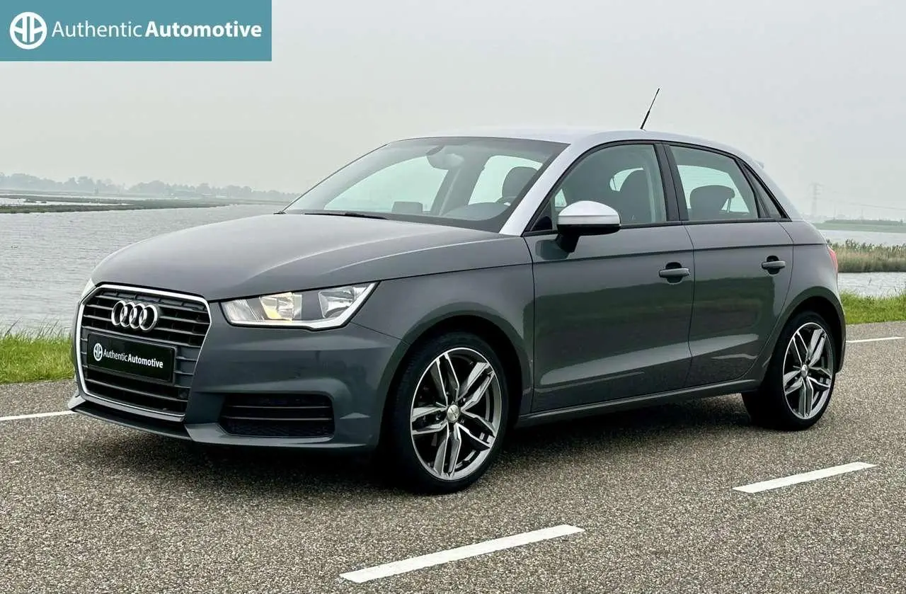 Photo 1 : Audi A1 2017 Petrol