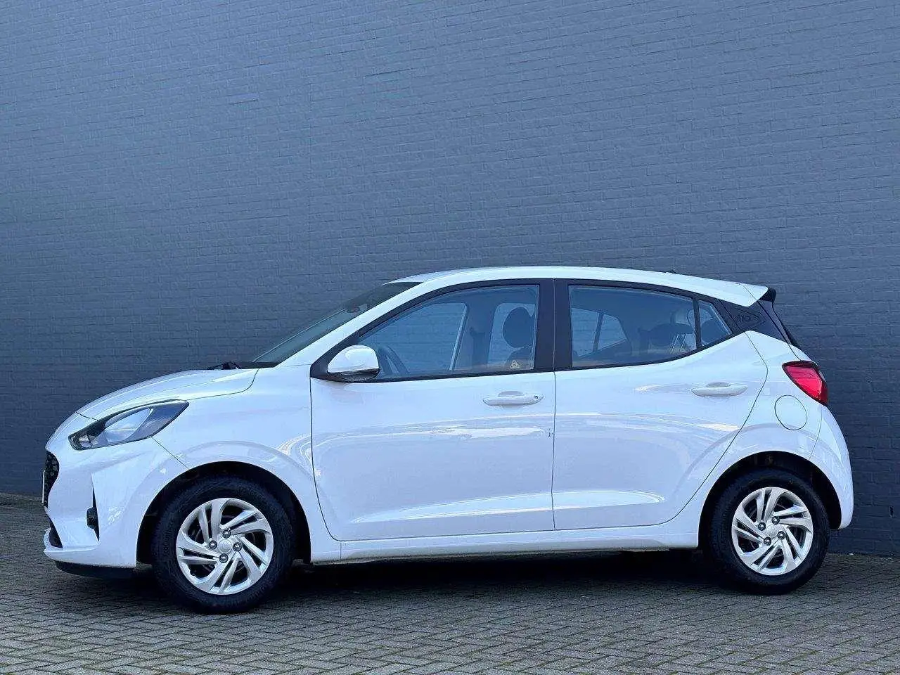 Photo 1 : Hyundai I10 2024 Essence