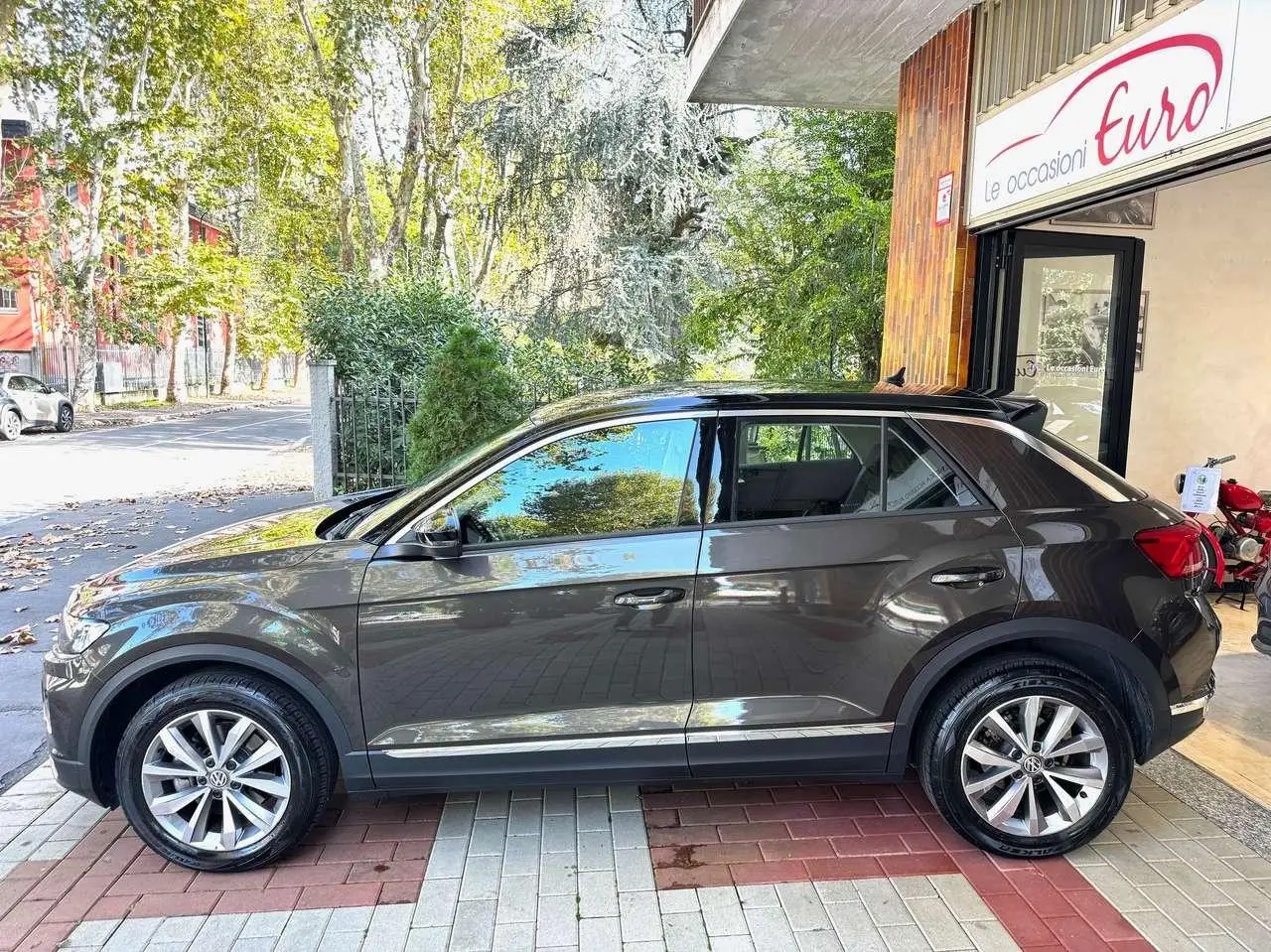 Photo 1 : Volkswagen T-roc 2018 Petrol