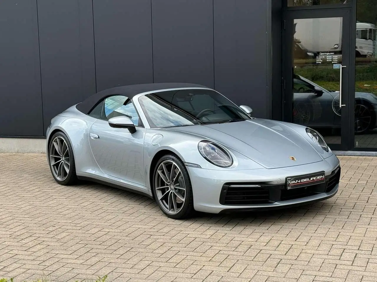 Photo 1 : Porsche 992 2019 Essence