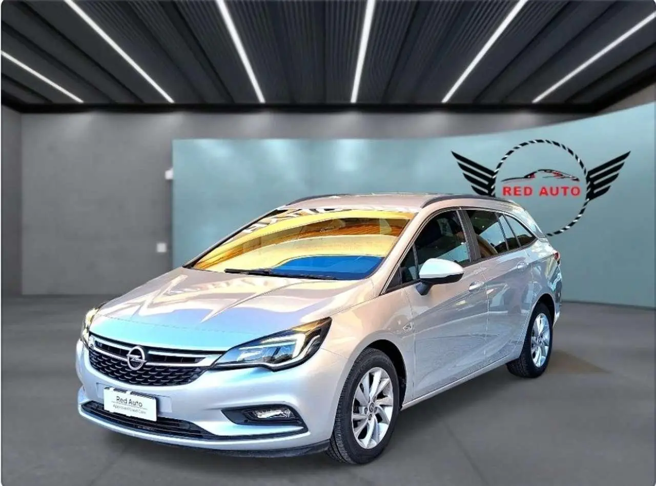 Photo 1 : Opel Astra 2019 Diesel