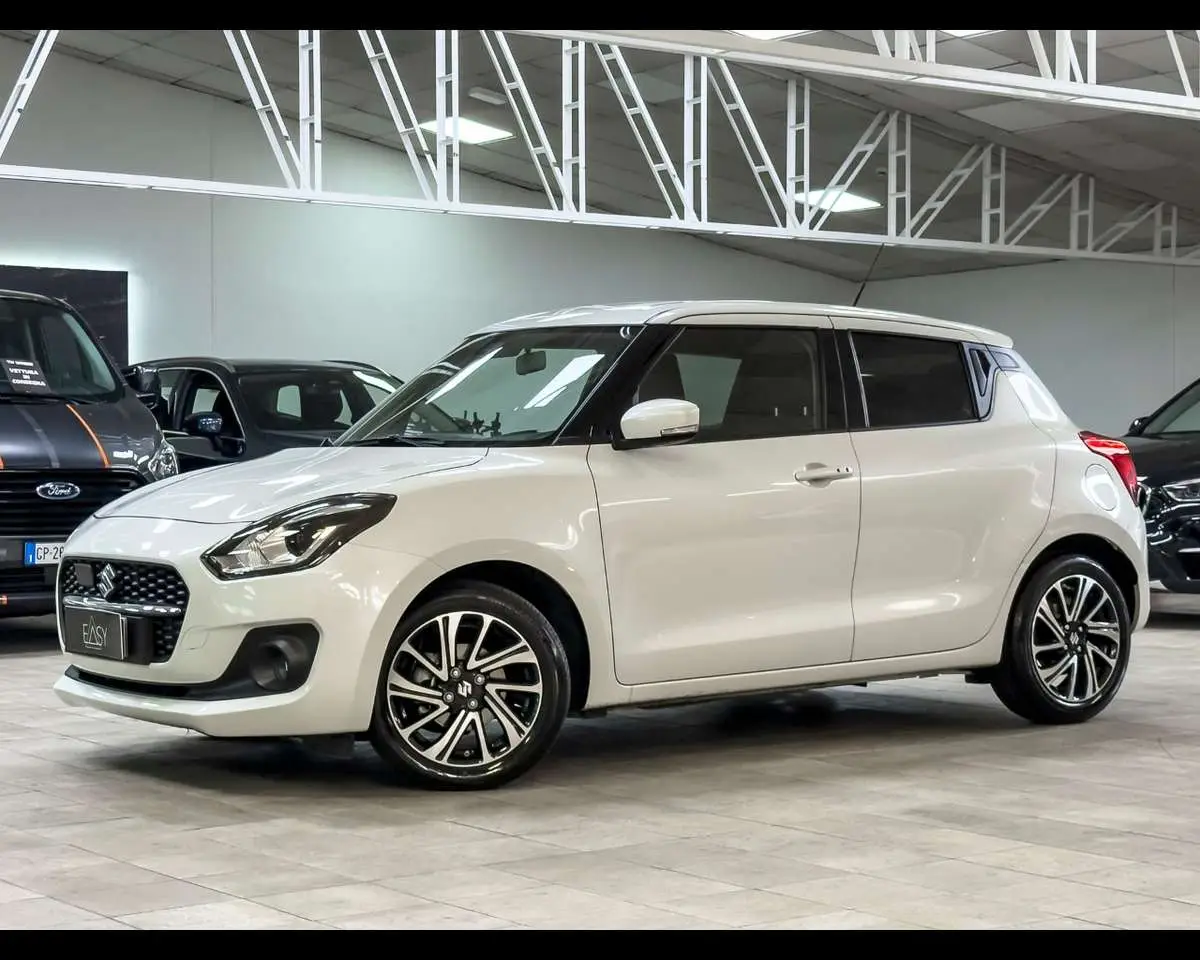 Photo 1 : Suzuki Swift 2024 Hybride