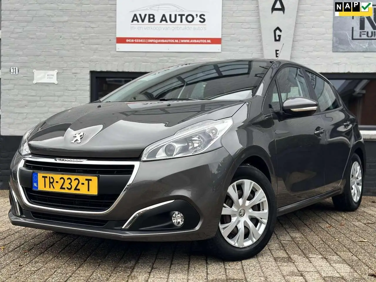 Photo 1 : Peugeot 208 2018 Petrol