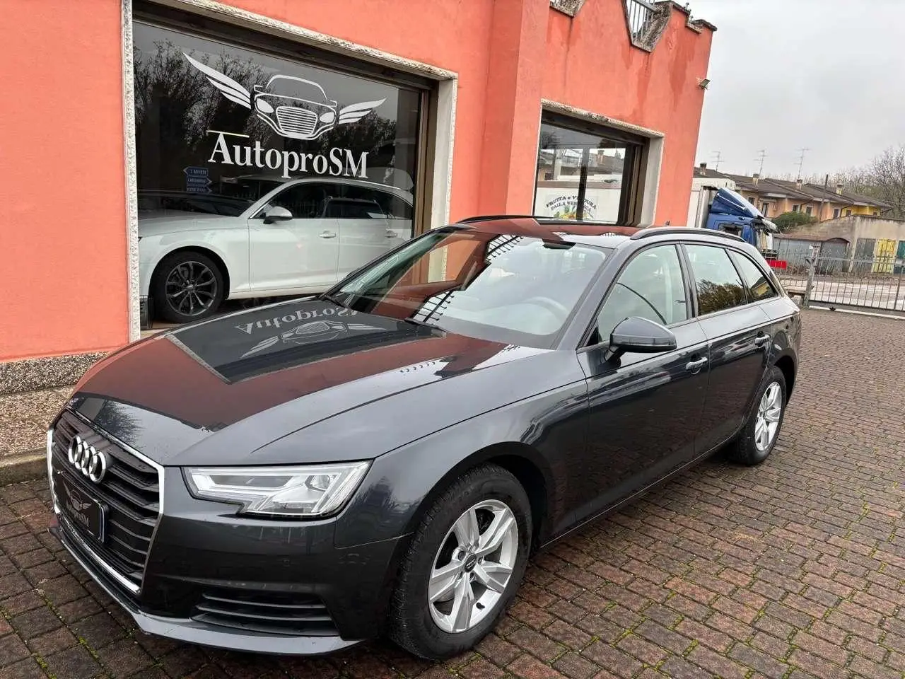 Photo 1 : Audi A4 2019 Diesel