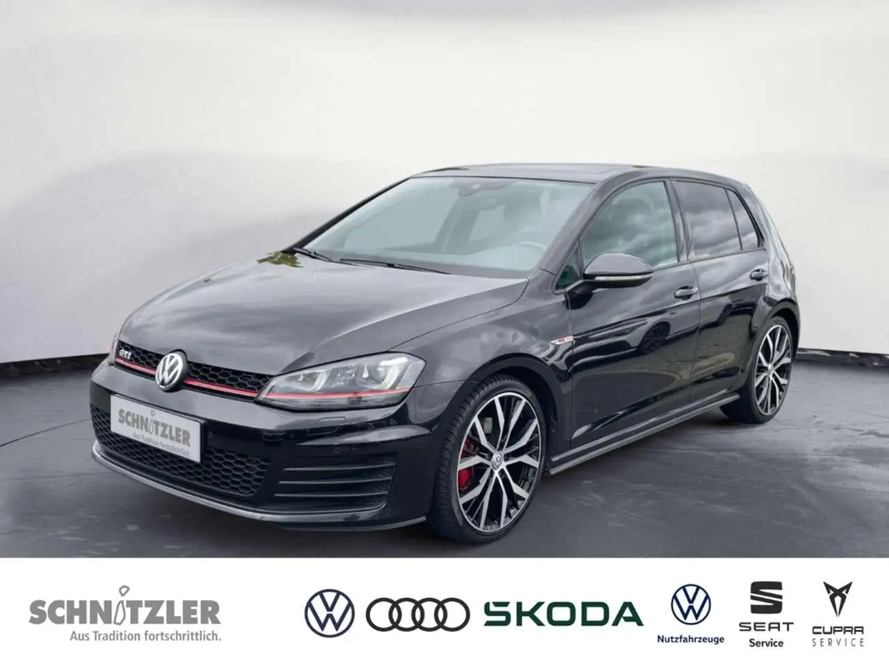 Photo 1 : Volkswagen Golf 2016 Petrol