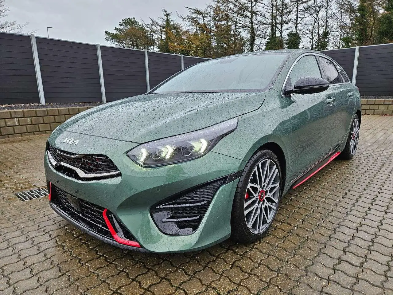 Photo 1 : Kia Proceed 2024 Petrol