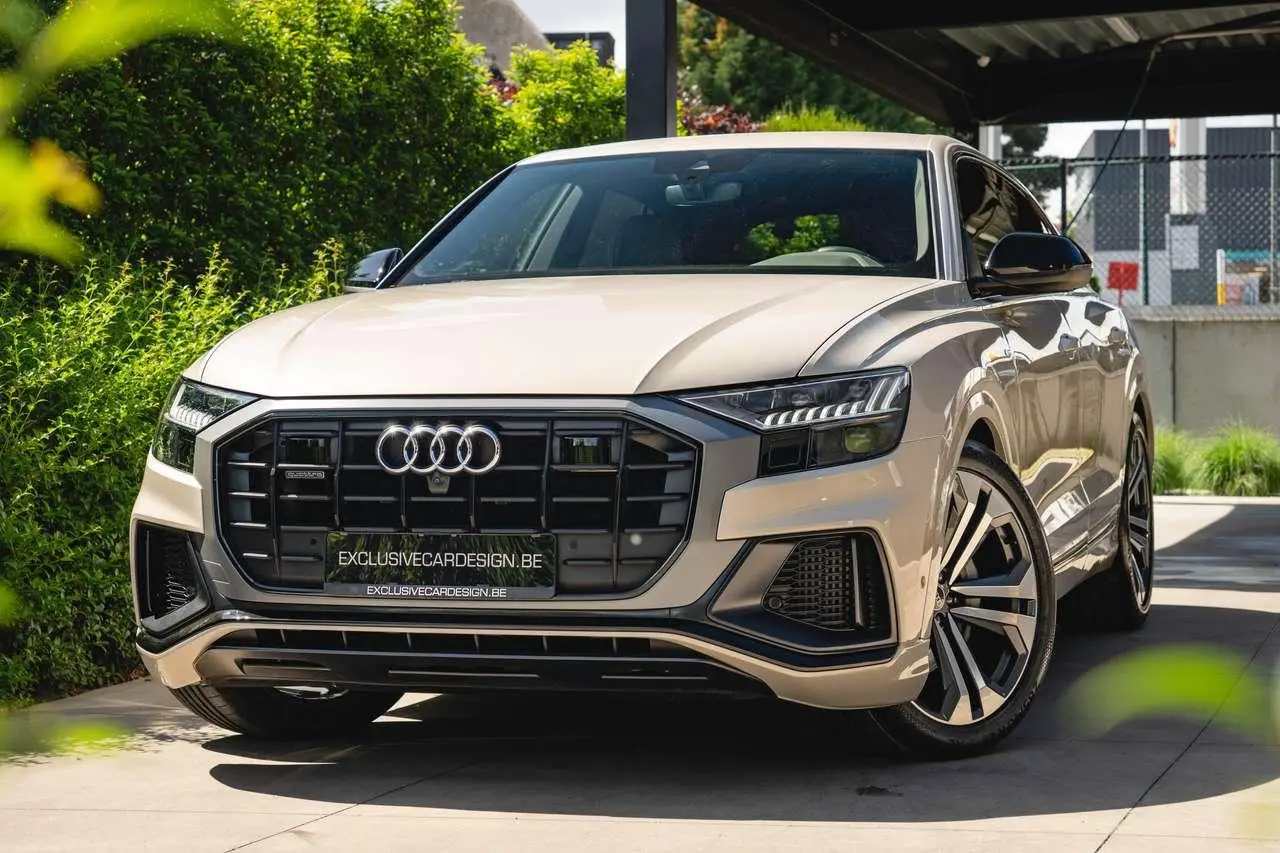 Photo 1 : Audi Q8 2021 Hybride